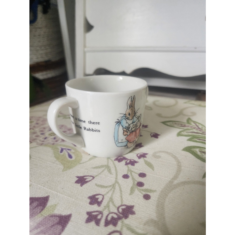Peter Rabbit wedgewood children's cup - Picture 2 of 8